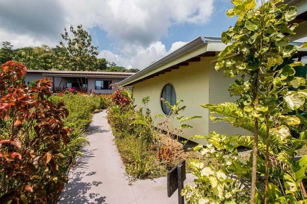 Eden Tica Lodge Увита Екстериор снимка